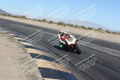 media/Dec-01-2025-Moto Forza (Mon) [[2daa91e15f]]/2-Intermediate Group/Session 4 (Turn 10 Inside)/